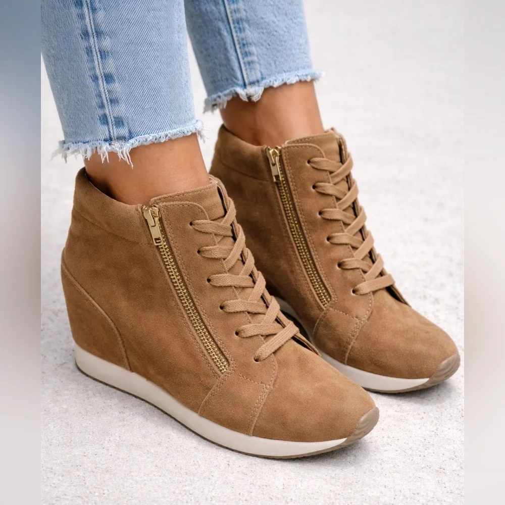 NEW Steve Madden Deirda Taupe Brown Suede Women's Bootie Boots Shoes Sneakers